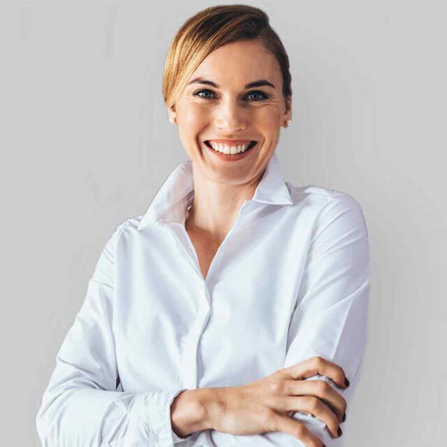 https://jennlends.com/wp-content/uploads/2019/02/team_01-640x640.jpg